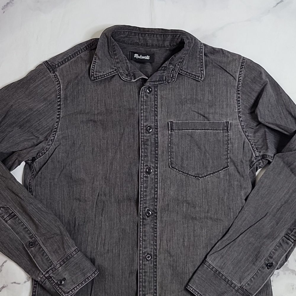 Madewell Gray-Washed Button Down Shirt - Picture 3 of 7